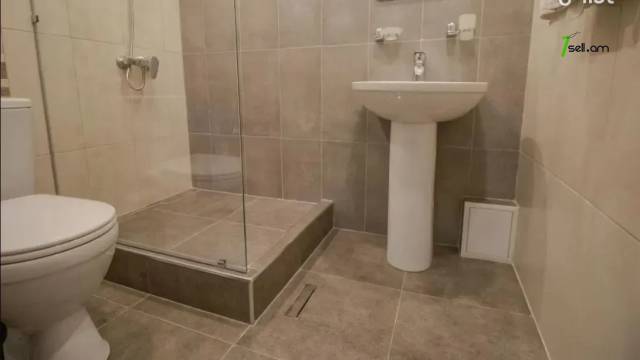 3 սենյականոց բնակարան Թումանյան փողոցում, 98 ք.մ., 8/10 հարկ, դիզայներական ոճով վերանորոգված
