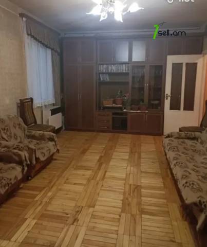 1 սենյականոց բնակարան Ծովակալ Իսակովի պողոտայում, 47 ք.մ., նախավերջին հարկ