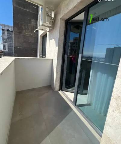 2 սենյականոց բնակարան նորակառույց շենքում Լենինգրադյան փողոցում, 67 ք.մ., 12/14 հարկ