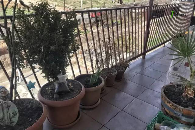 4 սենյականոց բնակարան Մալաթիայի փողոցում, 100 ք.մ., նախավերջին հարկ, եվրովերանորոգված, քարե շենք