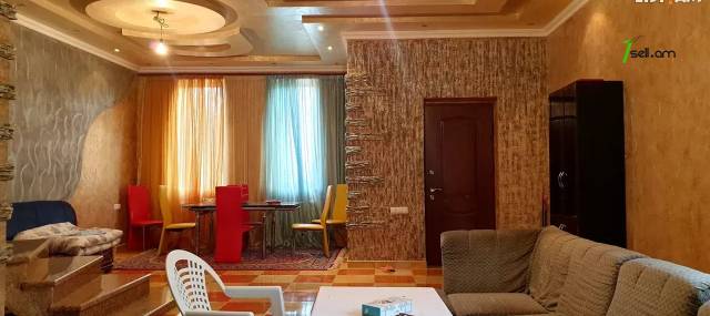 Երկու հարկանի քարե տուն Էրեբունիում, 550 ք.մ., 2 սանհանգույց, եվրովերանորոգված