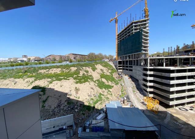 3 սենյականոց բնակարան նորակառույց շենքում Մոնթե Մելքոնյան փողոցում, 72 քմ, 7/17 հարկ