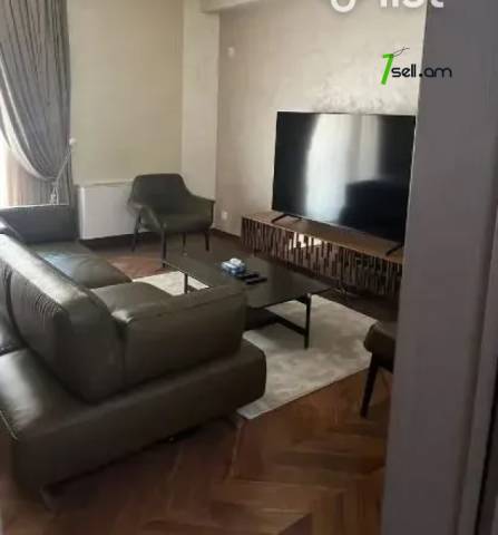 4 սենյականոց բնակարան նորակառույց շենքում Հյուսիսային պողոտայում, 181 ք.մ., 3+ սանհանգույց