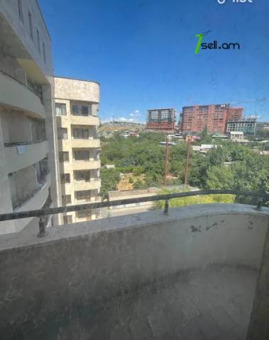 3 սենյականոց բնակարան նորակառույց շենքում Սերո Խանզադյան փողոցում, 101 քմ, նախավերջին հարկ