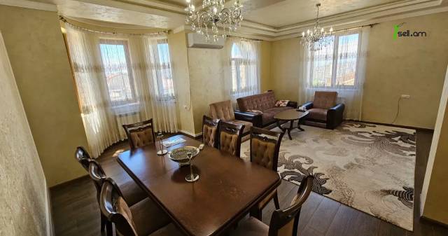 Երեք հարկանի տուն, Դուրյան թաղամաս Ավանում, 1190 քմ, 3+ սանհանգույց, կապիտալ վերանորոգված