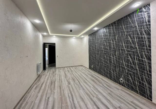 4 սենյականոց բնակարան Մոլդովական փողոցում, 100 ք.մ., 2/5 հարկ, կապիտալ վերանորոգված, քարե շենք