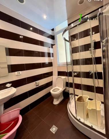 Ընդարձակ 4 սենյականոց բնակարան նորակառույց շենքում Արամի փողոցում, 255 ք.մ., 3+ սանհանգույց