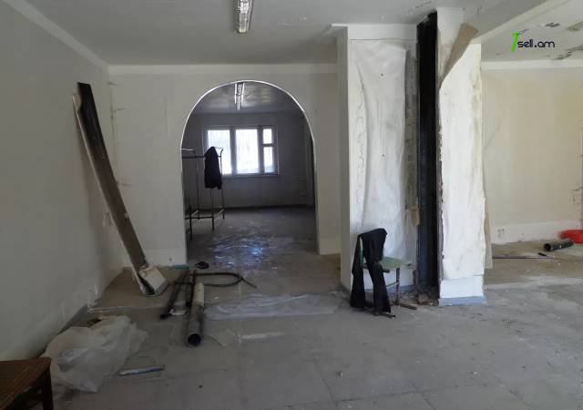 Առևտրային տարածք Պարույր Սևակի փողոցում Գյումրիում, 290 ք.մ.