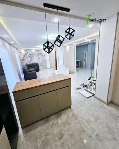 4 սենյականոց բնակարան նորակառույց շենքում Տիգրան Պետրոսյանի փողոցում, 150 ք.մ., բարձր առաստաղներ