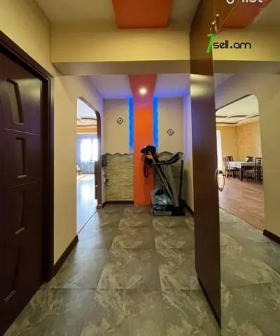 3 սենյականոց բնակարան, Քուչակ թաղամաս, 78 քմ, նախավերջին հարկ, 2 սանհանգույց, կապիտալ վերանորոգված