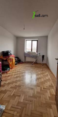 Երեք հարկանի քարե տուն Պտղնիում, 1300 ք.մ., 3+ սանհանգույց, եվրովերանորոգված