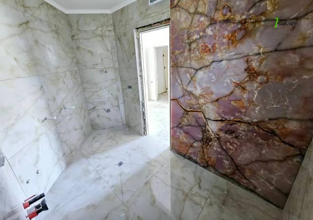 Երեք հարկանի քարե տուն Գևորգ Վարդանյան փողոցում Արաբկիրում, 1660 քմ, 3+ սանհանգույց