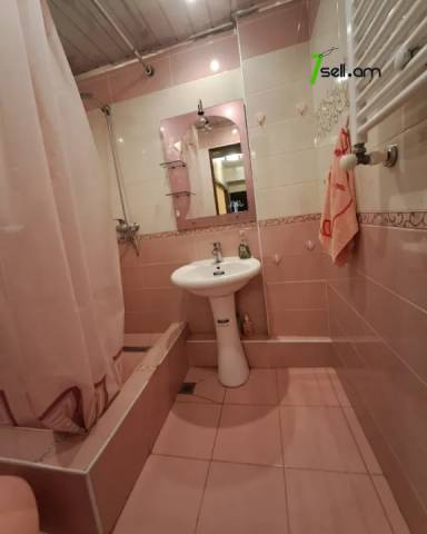 2 սենյականոց բնակարան Տիգրան Մեծի պողոտայում, 75 ք.մ., մի քանի պատշգամբ, 3/9 հարկ