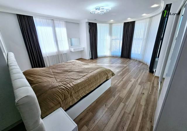 Երկու հարկանի քարե տուն Գարեգին Հովսեփյանի փողոցում Նորք Մարաշում, 950 քմ, 3+ սանհանգույց