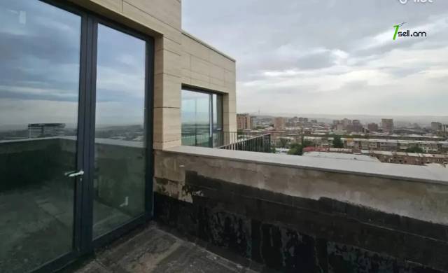 Ընդարձակ 5 սենյականոց բնակարան նորակառույց շենքում Արամ Խաչատրյան փողոցում, 305 ք.մ., 3+ սանհանգույց