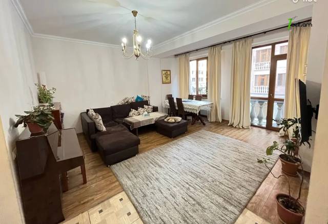 3 սենյականոց բնակարան նորակառույց շենքում Նիկողայոս Ադոնցի փողոցում, 82 քմ, 2/8 հարկ, 2 սանհանգույց