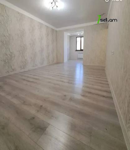 3 սենյականոց բնակարան Մամիկոնյանց փողոցում, 57 ք.մ., նախավերջին հարկ, կապիտալ վերանորոգված