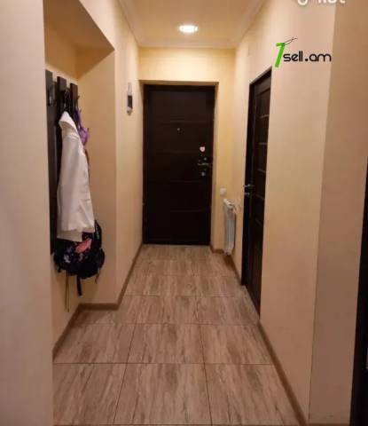 2 սենյականոց բնակարան Մամիկոնյանց փողոցում, 85 քմ, 2/4 հարկ, եվրովերանորոգված, քարե շենք