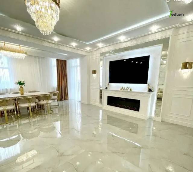 4 սենյականոց բնակարան նորակառույց շենքում Ռոստոմի փողոցում, 165 ք.մ., 3+ սանհանգույց