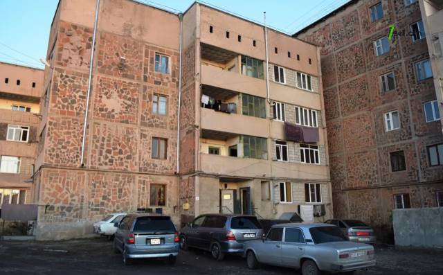 2 սենյականոց բնակարան, Արագած-6 թաղամաս, 52 ք.մ., 2/4 հարկ, եվրովերանորոգված