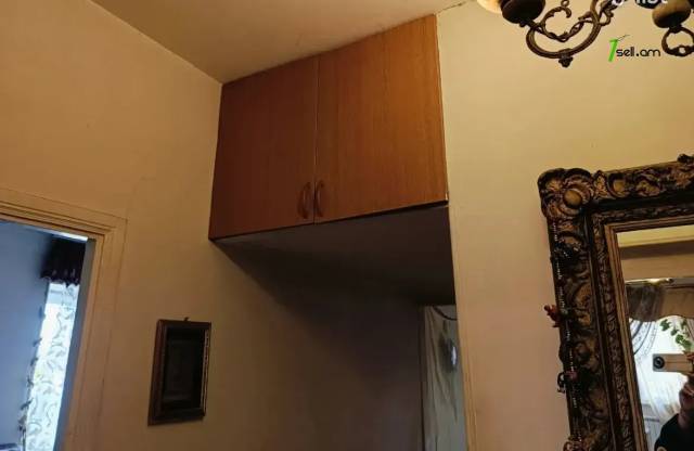 3 սենյականոց բնակարան Նելսոն Ստեփանյան փողոցում, 76 ք.մ., մի քանի պատշգամբ, կոսմետիկ վերանորոգում