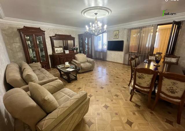 4 սենյականոց բնակարան Դավիթ Մալյան փողոցում, 103 ք.մ., 1/5 հարկ, 2 սանհանգույց, եվրովերանորոգված