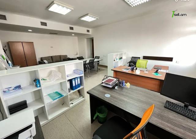 Գրասենյակային տարածք Պարոնյան փողոցում կենտրոնում, 95 քմ