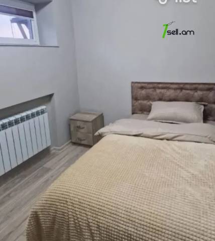 3 սենյականոց բնակարան Վիկտոր Համբարձումյանի փողոցում, 67 ք.մ., նախավերջին հարկ, կապիտալ վերանորոգված