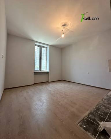 3 սենյականոց բնակարան նորակառույց շենքում Մելքումովի փողոցում, 61 ք.մ., 2/4 հարկ