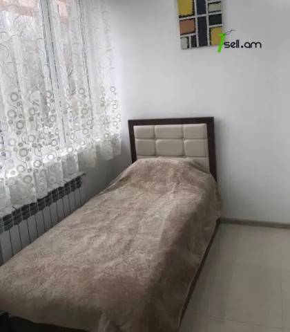 2 սենյականոց բնակարան Կոմիտասի պողոտայում, 58 ք.մ., 3/5 հարկ, կապիտալ վերանորոգված, քարե շենք
