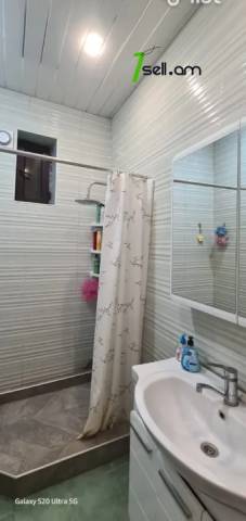 Մեկ հարկանի տուն Մհեր Մկրտչյանի 7-րդ փողոցում Առինջում, 80 քմ, կապիտալ վերանորոգված