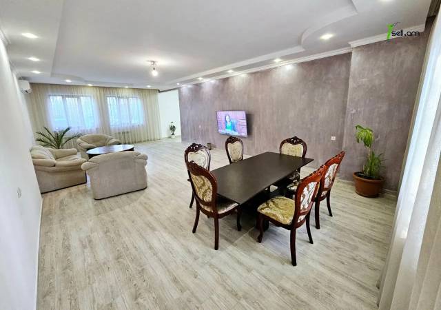 Երկու հարկանի քարե տուն Նոր Արեշի 37րդ փողոցում Էրեբունիում, 855 ք.մ., 2 սանհանգույց