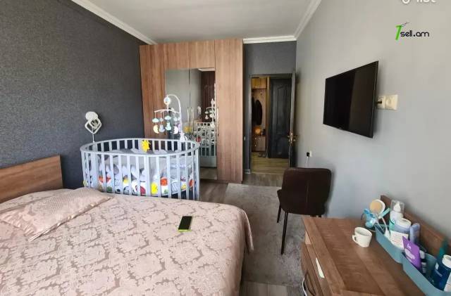 3 սենյականոց բնակարան, Դավթաշեն 4-րդ թաղամաս, 75 քմ, 6/9 հարկ, մի քանի պատշգամբ