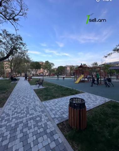 3 սենյականոց բնակարան Ղափանցյան փողոցում, 104 քմ, մասնակի վերանորոգում, քարե շենք