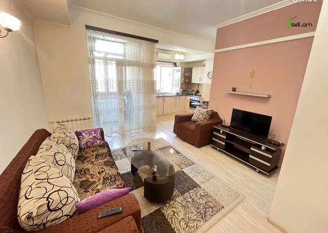 2 սենյականոց բնակարան նորակառույց շենքում Ալեքսեյ Հեքիմյանի փողոցում, 50 քմ, 1/5 հարկ, 2 սանհանգույց