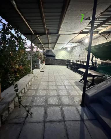 Երեք հարկանի քարե տուն 1-ին փողոցում Զովունիում, 800 ք.մ., 3+ սանհանգույց, կապիտալ վերանորոգված