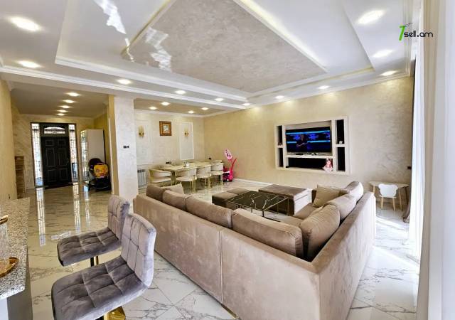 Երկու հարկանի տուն Մհեր Մկրտչյան փողոցում Ավանում, 580 ք.մ., 3+ սանհանգույց, կապիտալ վերանորոգված