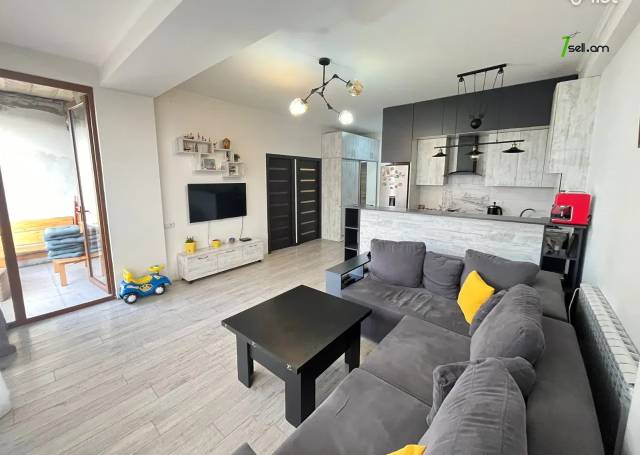 2 սենյականոց բնակարան նորակառույց շենքում Լվովյան փողոցում, 57 ք.մ., բարձր առաստաղներ