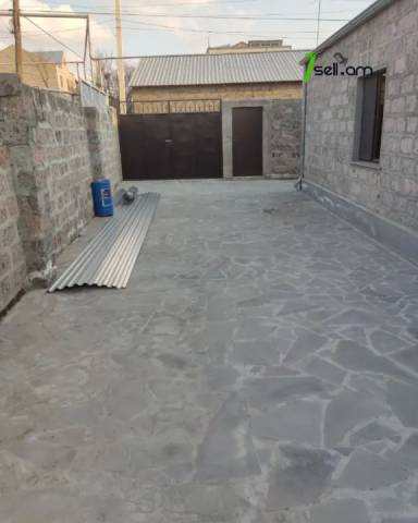 Մեկ հարկանի քարե տուն Ներքին Շենգավիթ 8-րդ փողոցում Շենգավիթում, 500 ք.մ., կապիտալ վերանորոգված