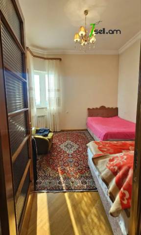 Երկու հարկանի քարե տուն Սեպուհի փողոցում Արաբկիրում, 788 ք.մ., 2 սանհանգույց, կոսմետիկ վերանորոգում