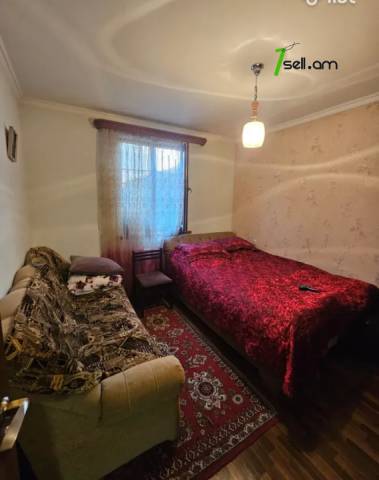 Երկու հարկանի տուն Ֆուչիկի փողոցում Աջափնյակում, 106 քմ, 2 սանհանգույց, կապիտալ վերանորոգված