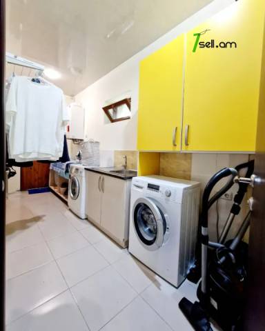 Երկու հարկանի քարե տուն Բագրևանդի փողոցում Նոր Նորքում, 600 ք.մ., 3+ սանհանգույց