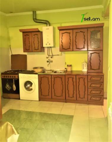 Մեկ հարկանի քարե տուն Էրեբունիում, 104 քմ, կապիտալ վերանորոգված