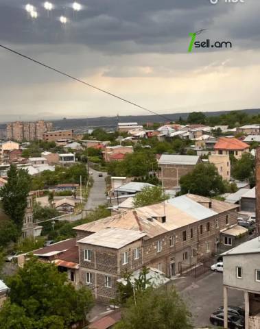 4 սենյականոց բնակարան Զաքարիա Քանաքեռցու փողոցում, 92 քմ, մի քանի պատշգամբ, կապիտալ վերանորոգված