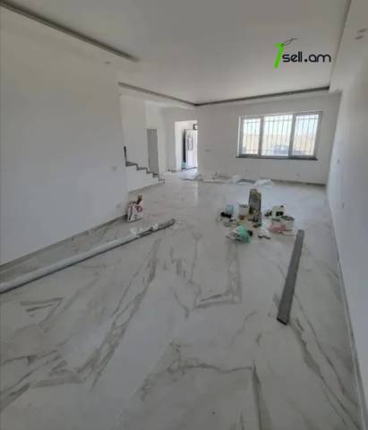 Երկու հարկանի քարե տուն Զովունիում, 500 ք.մ., կապիտալ վերանորոգված