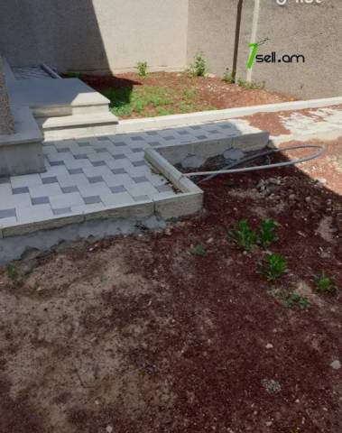 Երկու հարկանի տուն Գրիգոր Աղաբաբյան փողոցում Դավթաշենում, 170 քմ, 3+ սանհանգույց