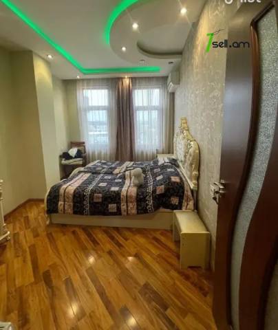 3 սենյականոց բնակարան նորակառույց շենքում Մելքումովի փողոցում, 93 ք.մ., նախավերջին հարկ