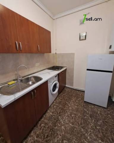 1 սենյականոց բնակարան Սարյանի փողոցում, 40 ք.մ., 3/5 հարկ, կապիտալ վերանորոգված, քարե շենք