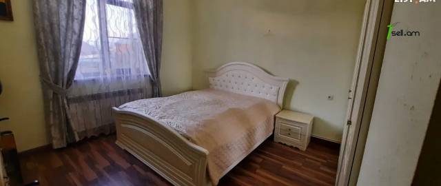 Երկու հարկանի քարե տուն Դավիթ Բեկի փողոցում Էրեբունիում, 530 ք.մ., 2 սանհանգույց