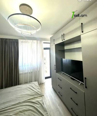 2 սենյականոց բնակարան Մարտիրոս Սարյանի փողոցում, 80 ք.մ., 2 սանհանգույց, 3/9 հարկ